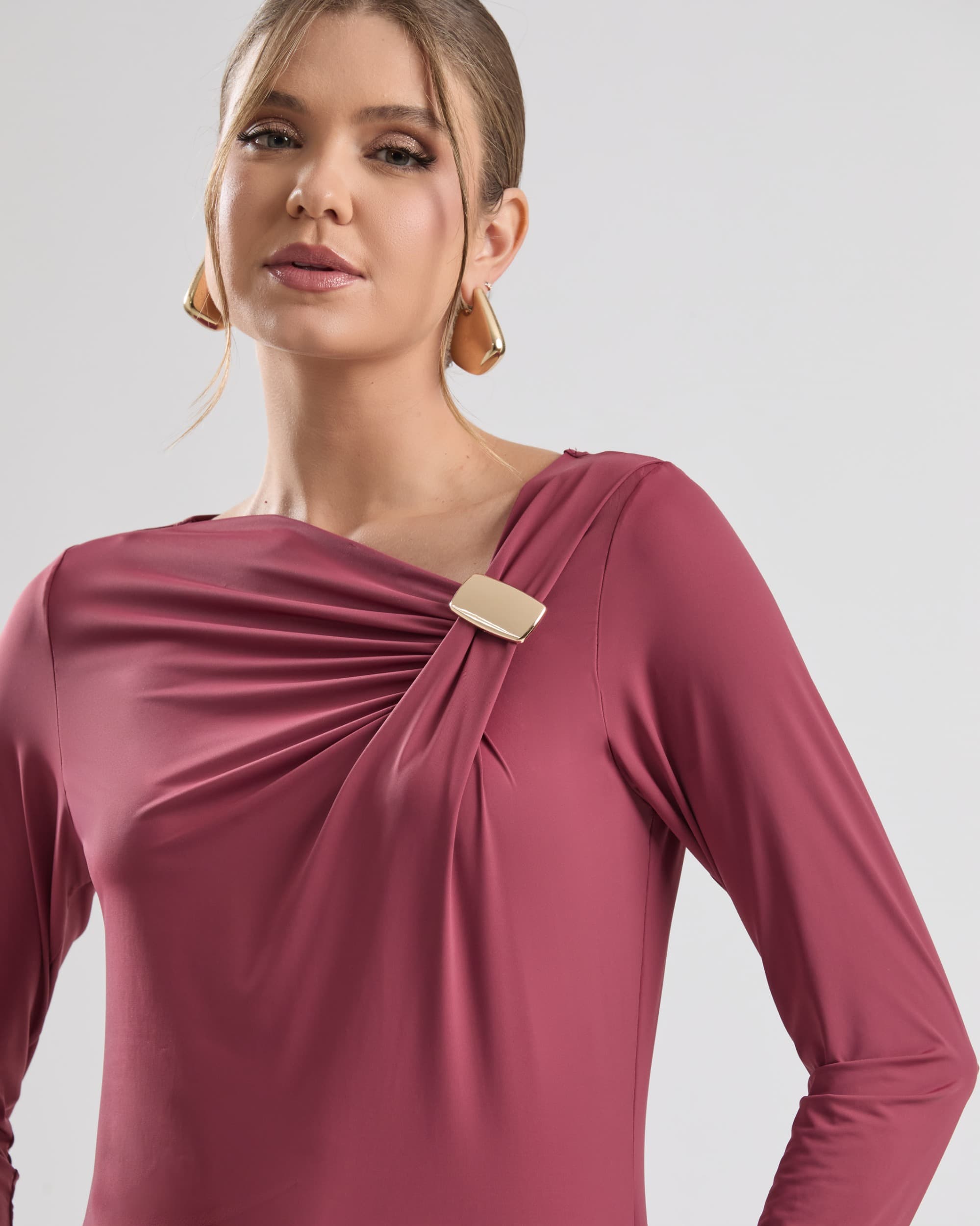 Blusa De Malha Com Decote Franzido E Fivela