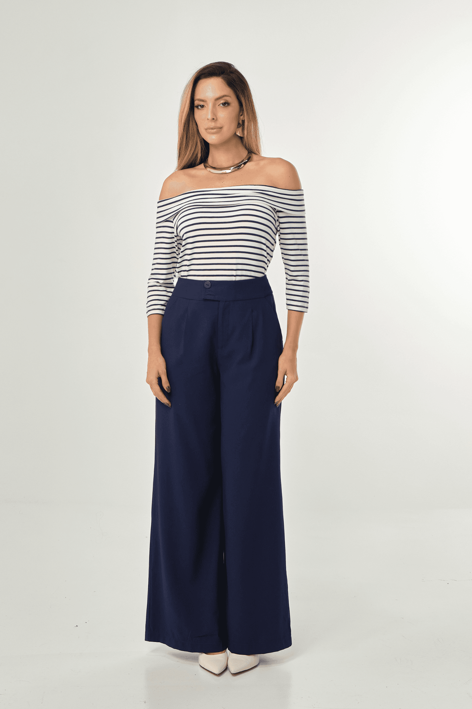 Blusa listrada com decote canoa
